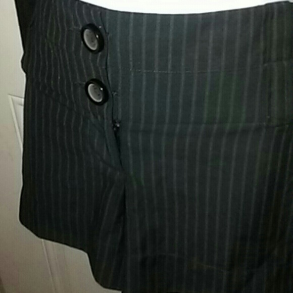 🎃Arden B dressy shorts🎃 - Picture 4 of 8